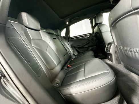 Used 2025 Porsche Macan image 27