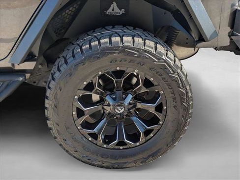 Used 2018 Jeep Wrangler Unlimited Sport S image 23