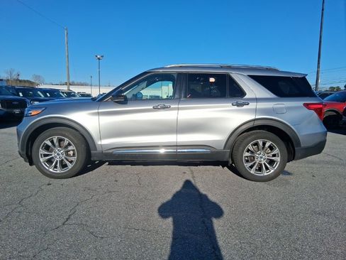 Used 2024 Ford Explorer Limited image 8