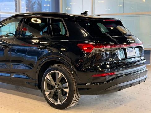 Used 2024 Audi Q4 e-tron Prestige w/ Black Optic Package image 13