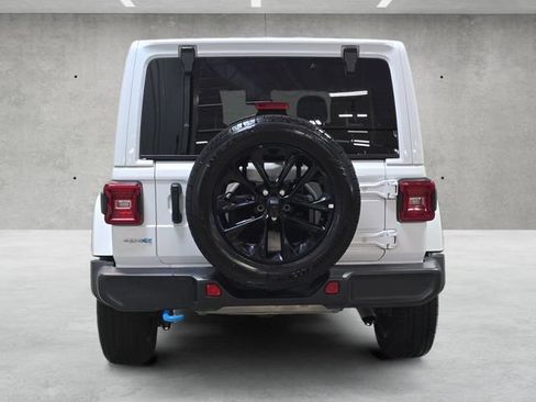 Used 2024 Jeep Wrangler Unlimited Sahara AWD/4WD image 15