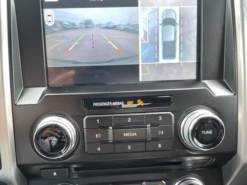 Used 2016 Ford F150 Platinum w/ Equipment Group 701A Luxury RWD image 24