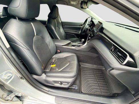 Used 2023 Toyota Camry XSE image 15