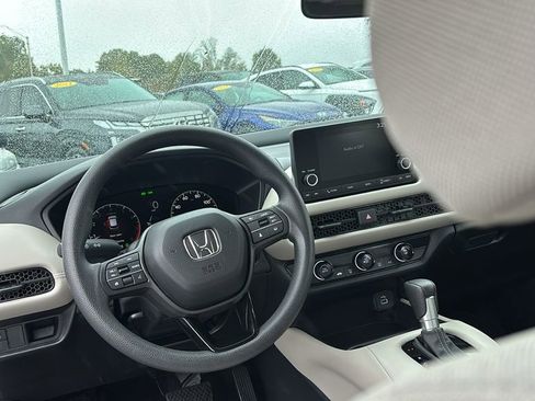 Used 2025 Honda HR-V LX image 13