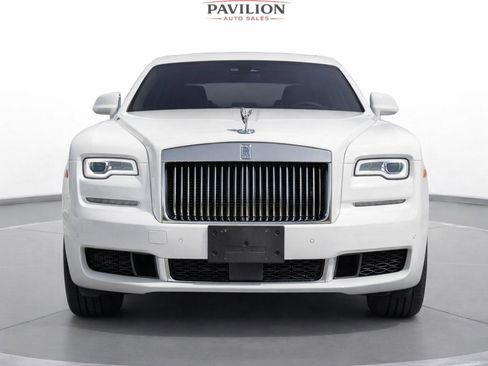 Used 2020 Rolls-Royce Ghost image 3