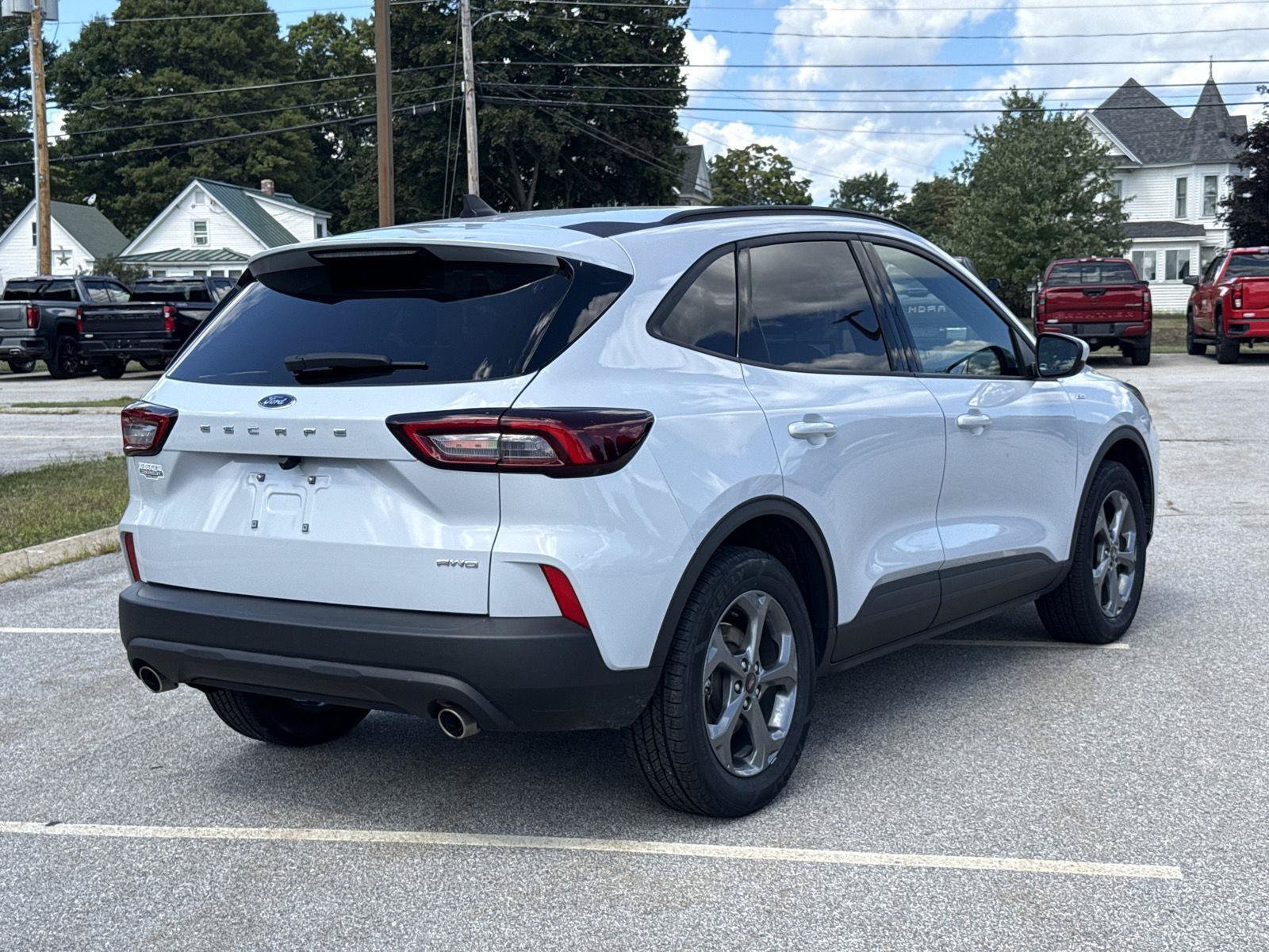 Used 2025 Ford Escape ST-Line Select AWD/4WD image 8