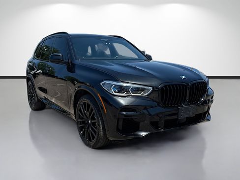 Used 2023 BMW X5 xDrive40i w/ Executive Package image 1