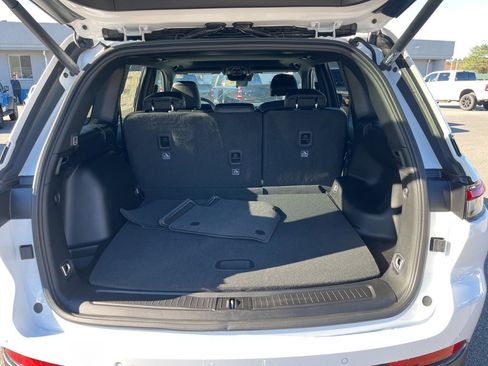 New 2025 Jeep Grand Cherokee Altitude image 14