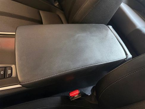 Used 2020 Honda Accord EX image 30
