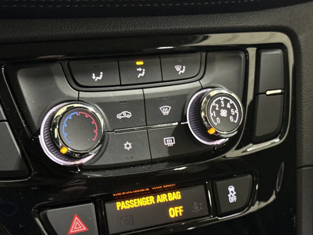 Used 2022 Buick Encore Preferred w/ Safety Package FWD image 16