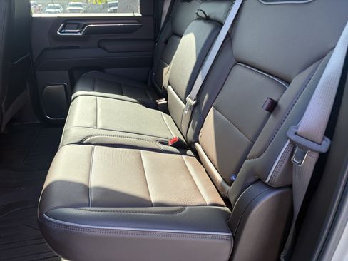 Certified 2024 GMC Sierra 3500 Denali w/ Technology Package AWD/4WD image 9