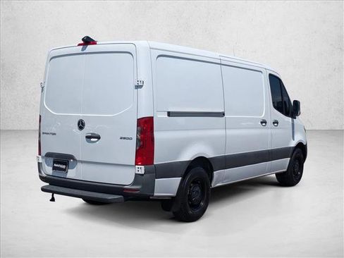 Used 2024 Mercedes-Benz Sprinter 2500 image 5