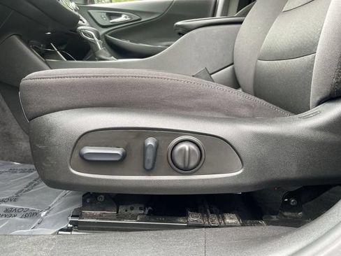 Used 2025 Chevrolet Malibu LT FWD image 14
