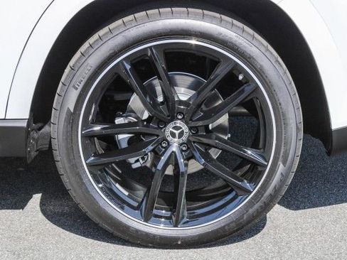 New 2025 Mercedes-Benz GLS 580 4MATIC image 10
