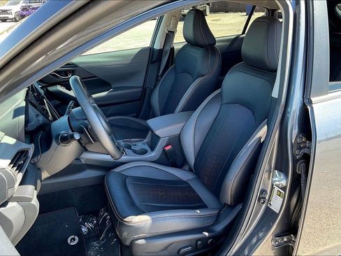 Used 2024 Subaru Crosstrek 2.5i Limited w/ Crosstrek Mirror Package image 27