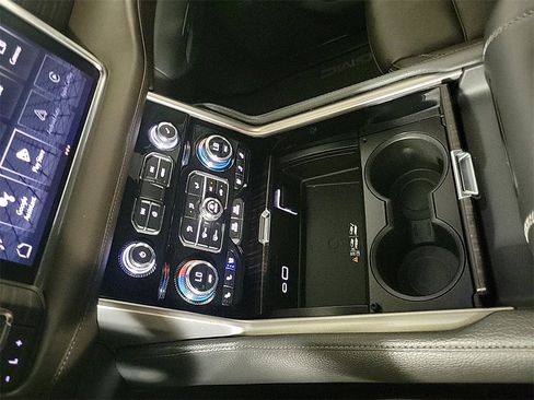 Used 2023 GMC Yukon Denali image 21