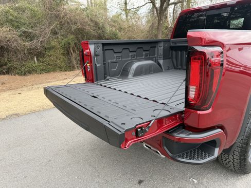 New 2026 GMC Sierra 1500 AT4 w/ Technology Package image 12