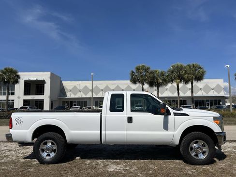 Used 2013 Ford F250 XL w/ PWR Equipment Group image 4