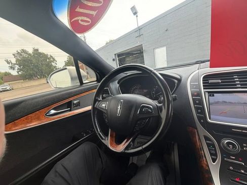 Used 2016 Lincoln MKX Select w/ Select Plus Package AWD/4WD image 33