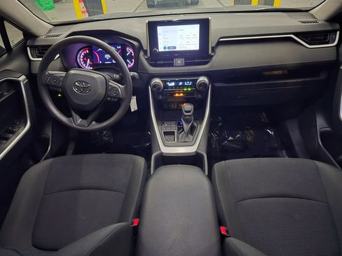 Used 2024 Toyota RAV4 LE FWD image 31