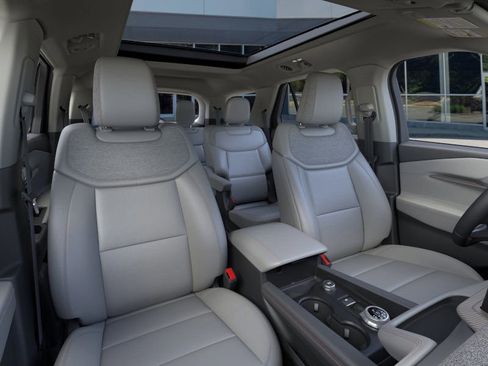 New 2026 Ford Explorer Active w/ Active Comfort Package image 10