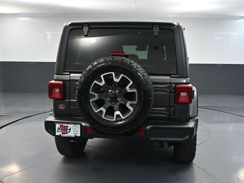 Used 2025 Jeep Wrangler Sahara w/ Technology Group image 7