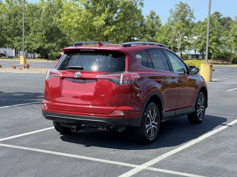 Used 2017 Toyota RAV4 LE w/ Carpet Mat Package FWD image 7