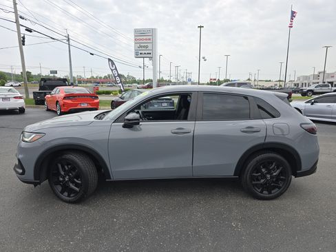 Used 2023 Honda HR-V Sport image 19