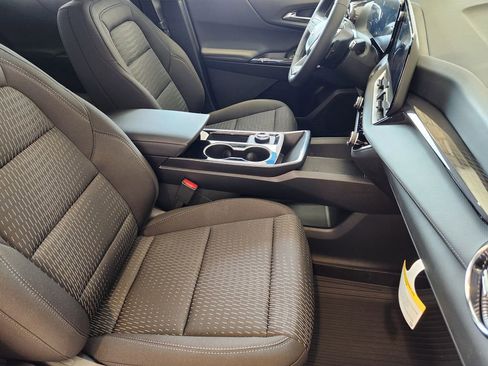 New 2026 Chevrolet Equinox LT w/ LPO, Floor Liner Package image 10