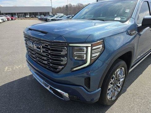 Used 2024 GMC Sierra 1500 Denali Ultimate AWD/4WD image 11