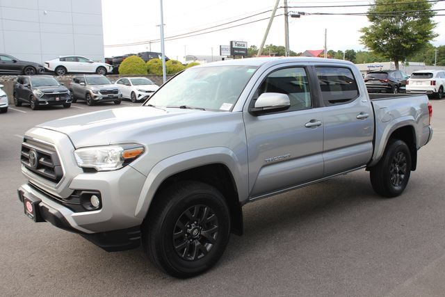 Used 2021 Toyota Tacoma SR5 AWD/4WD image 2