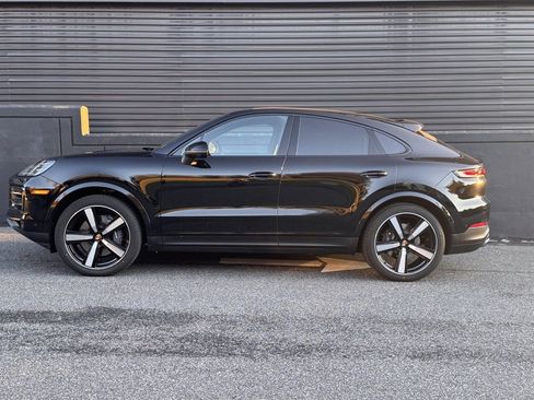 Certified 2025 Porsche Cayenne Coupe image 7
