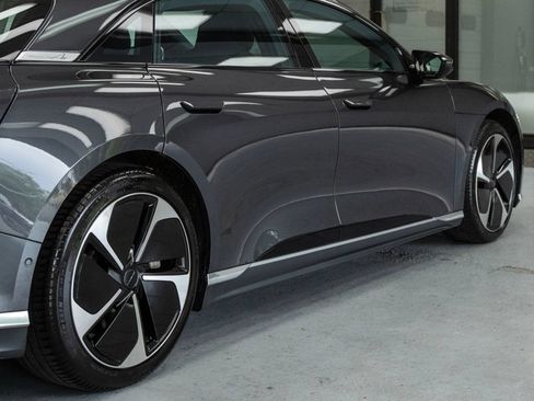 Used 2024 Lucid Air Touring AWD/4WD image 33