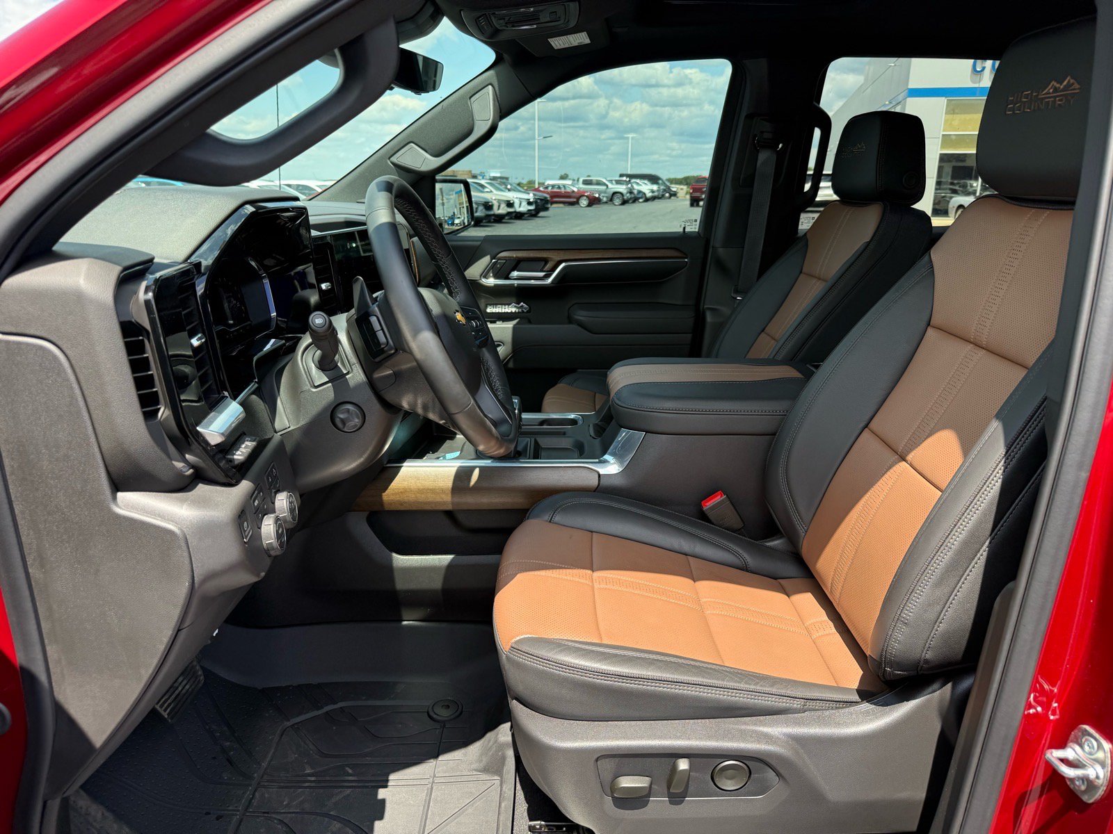 Used 2025 Chevrolet Silverado 1500 High Country AWD/4WD image 15