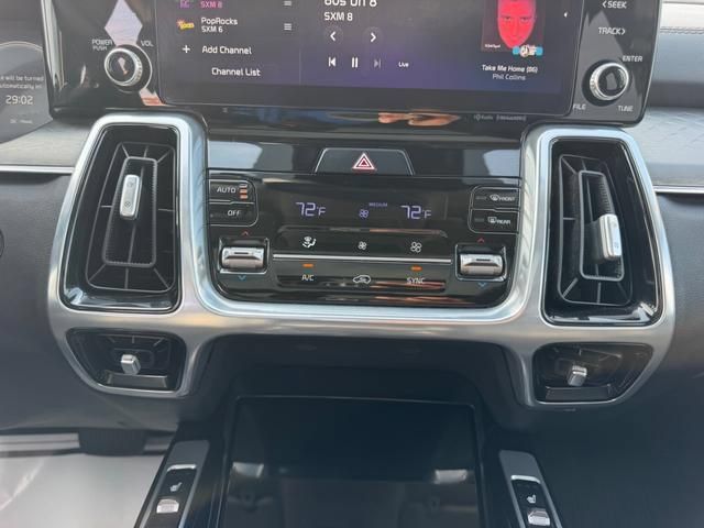 Certified 2023 Kia Sorento SX AWD/4WD image 16