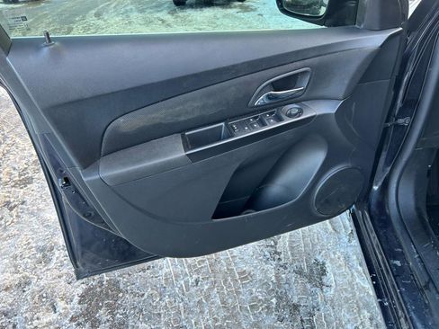 Used 2015 Chevrolet Cruze LT w/ Technology Package image 14