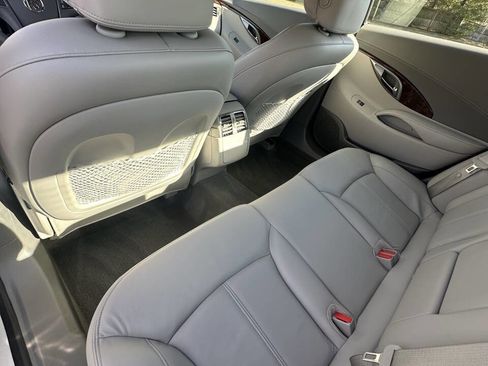 Used 2011 Buick LaCrosse CXL image 26