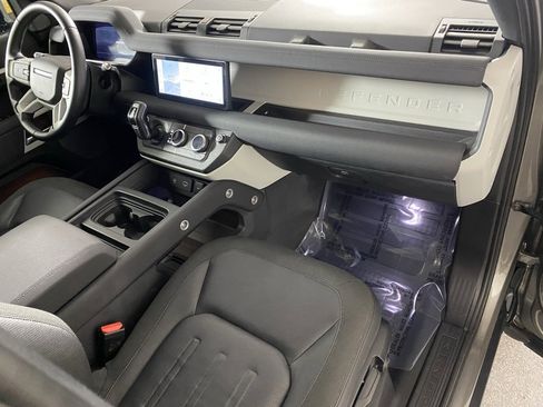 Used 2021 Land Rover Defender 110 S image 33
