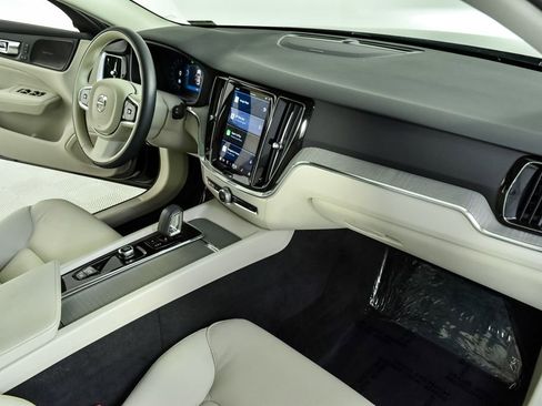 Certified 2024 Volvo V60 B5 Cross Country Plus image 26