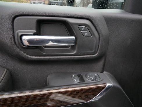 Used 2022 GMC Sierra 3500 SLE w/ SLE Convenience Package image 10
