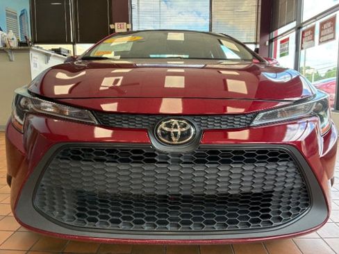 Used 2022 Toyota Corolla LE FWD image 4