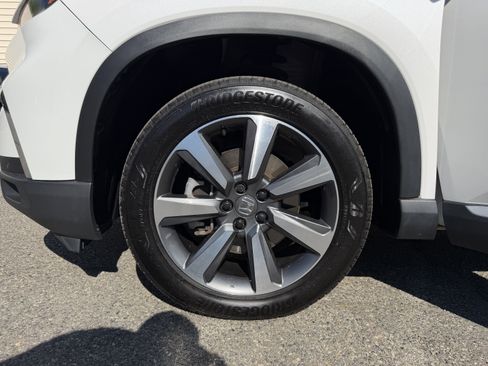 Used 2025 Honda Pilot Elite image 7