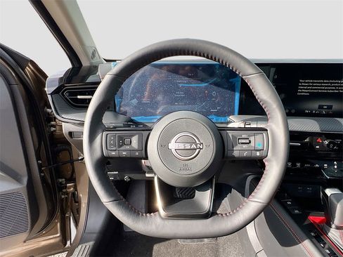 New 2026 Nissan Kicks SR image 11