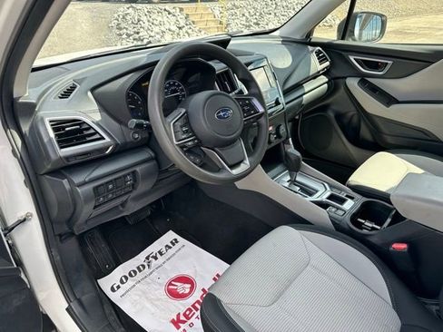 Used 2023 Subaru Forester AWD/4WD image 20