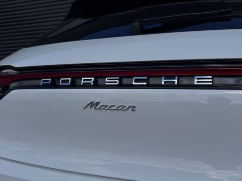 New 2026 Porsche Macan image 24
