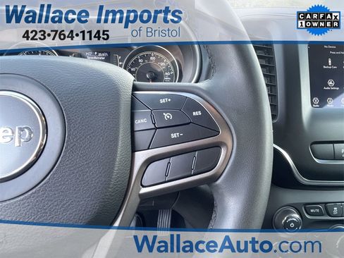 Used 2020 Jeep Cherokee Latitude Plus image 17