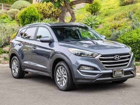 Used 2016 Hyundai Tucson SE w/ Option Group 02 FWD image 7