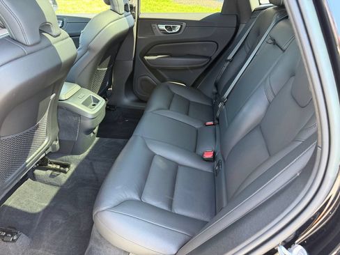 Certified 2023 Volvo XC60 B5 Plus w/ Climate Package AWD/4WD image 21