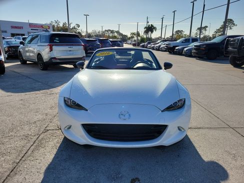 Used 2016 MAZDA MX-5 Miata Grand Touring image 2