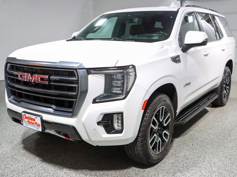 Used 2021 GMC Yukon AT4 w/ Technology Package AWD/4WD image 37